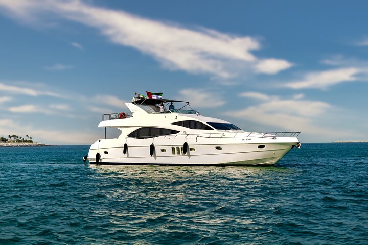 Yacht Rental in Dubai Majesty 77ft - Image 1