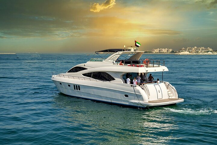 Yacht Rental in Dubai Majesty 77ft - Image 3