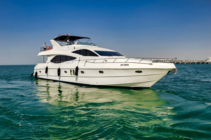 Yacht Rental in Dubai Majesty 77ft - Image 4
