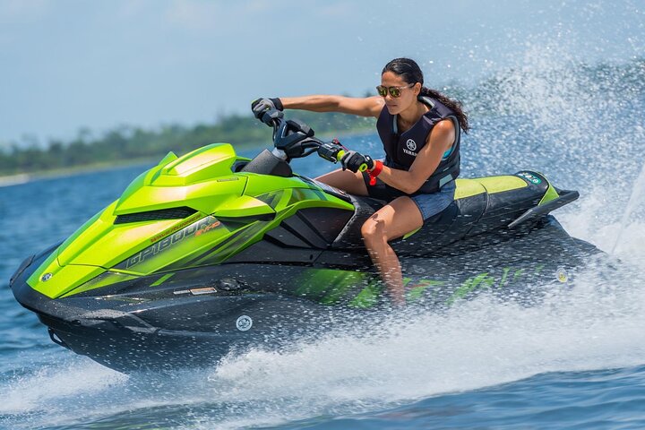 Yamaha Jet Ski Ride in Dubai with Private Transfer - Image 1