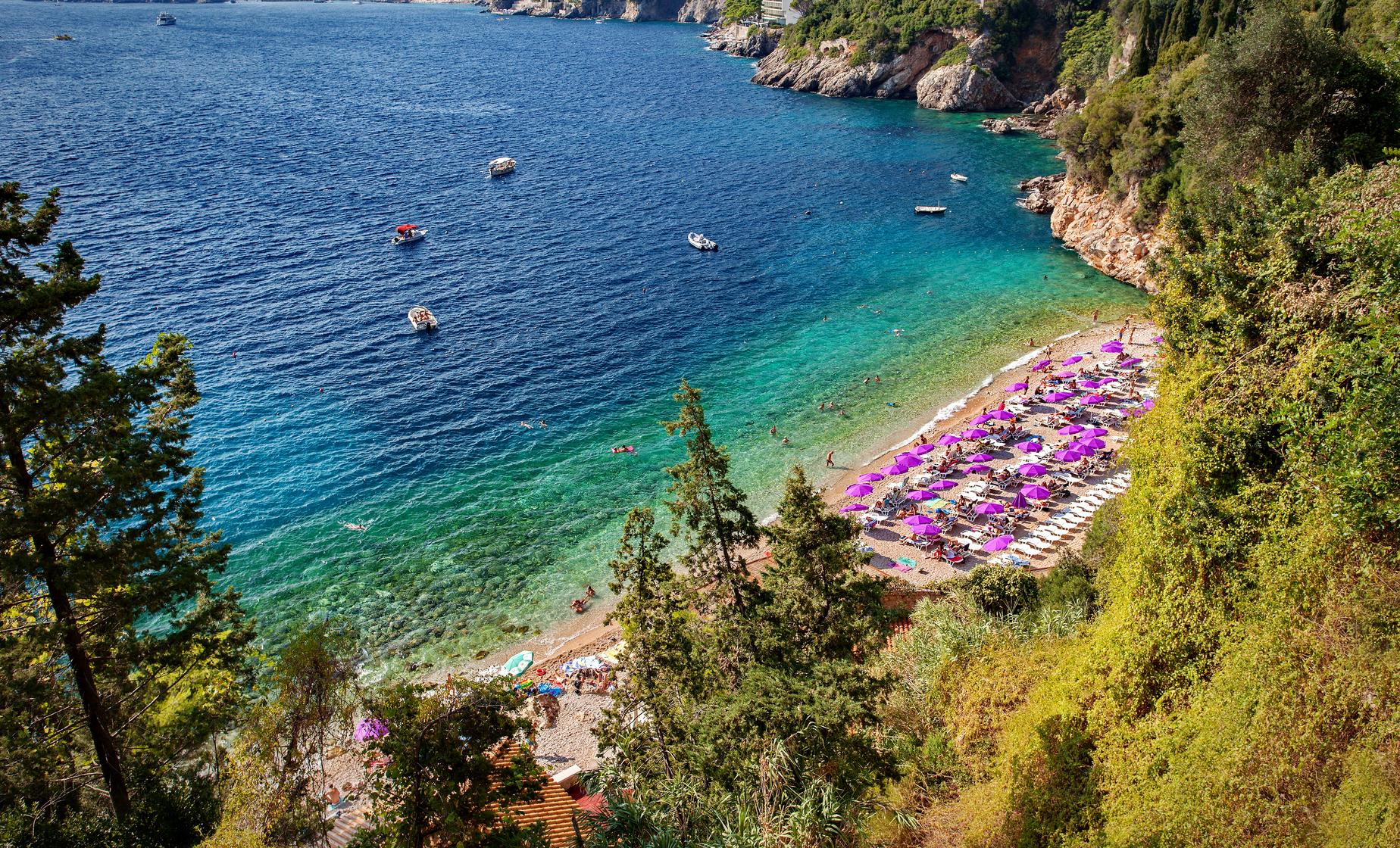 Private City and Beach by Speed Boat - Image 1