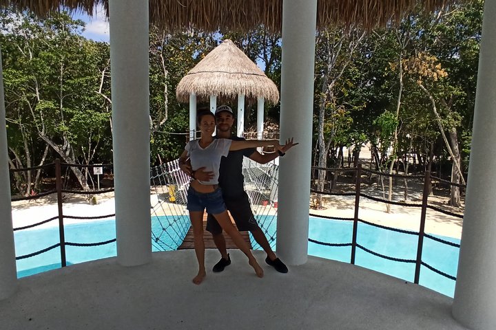 Playa del Carmen Salsa or Bachata Dance lesson from Playa del Carmen - Image 3