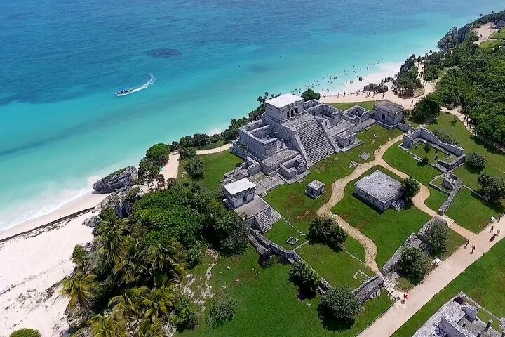 Private Tour: Tulum Ruins, Casa Tortugas and Local's choice food. - Image 1