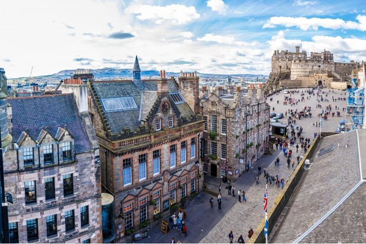 Curious Tales of the Royal Mile - Private Walking Tour  - Image 2