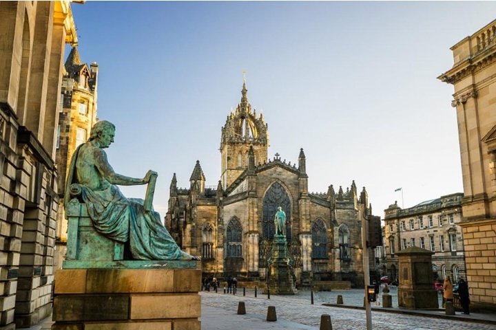 Curious Tales of the Royal Mile - Private Walking Tour  - Image 1