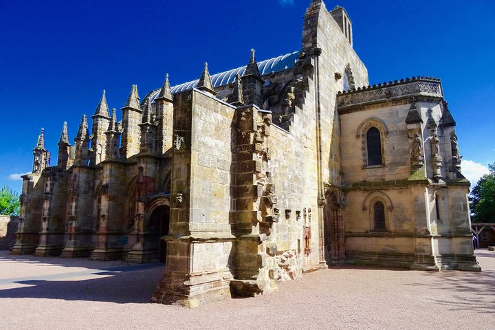 Edinburgh Old Town and Rosslyn Chapel - Image 1