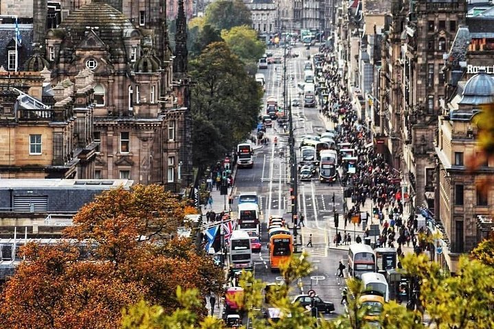 Edinburgh Private city tour - Image 2