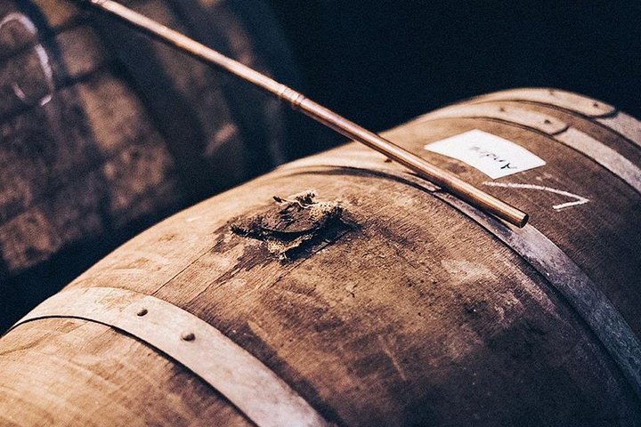 Edinburgh Whisky Tour - Whisky Tastings and Distillery Tours - Image 4