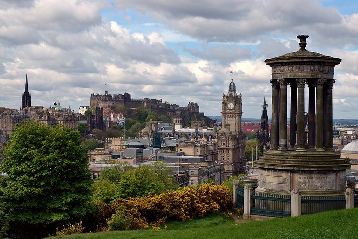 Grand tour of Edinburgh with all of the most popular & main tourist attractions - Image 1