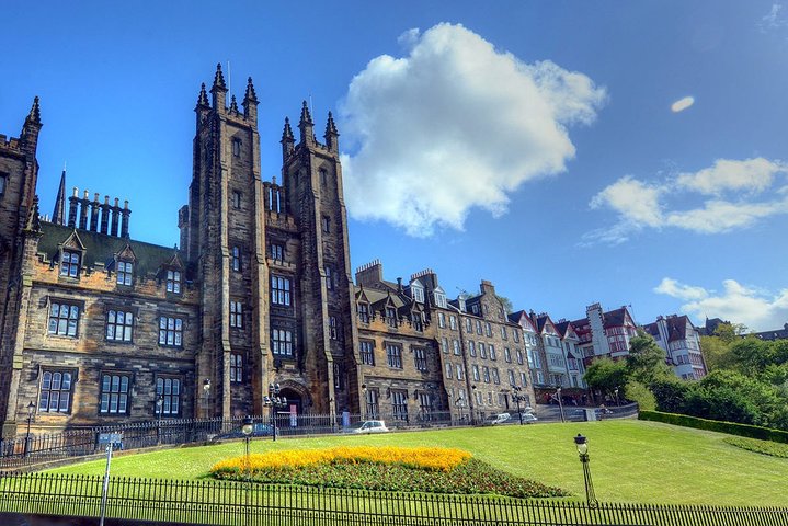 Grand tour of Edinburgh with all of the most popular & main tourist attractions - Image 3