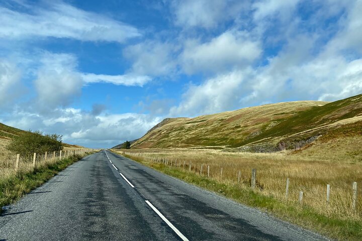 Highland Delights: A Personalised Day Trip Through the Highlands - Image 1