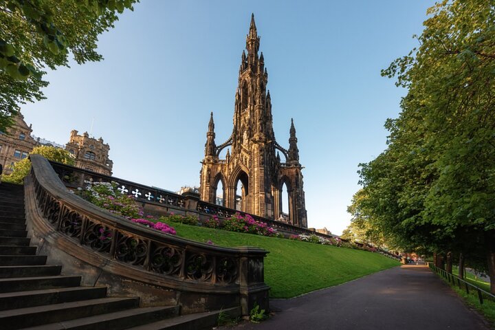 Historic Edinburgh and Rosslyn Chapel Full-Day Private Tour in a Premium Minivan - Image 5