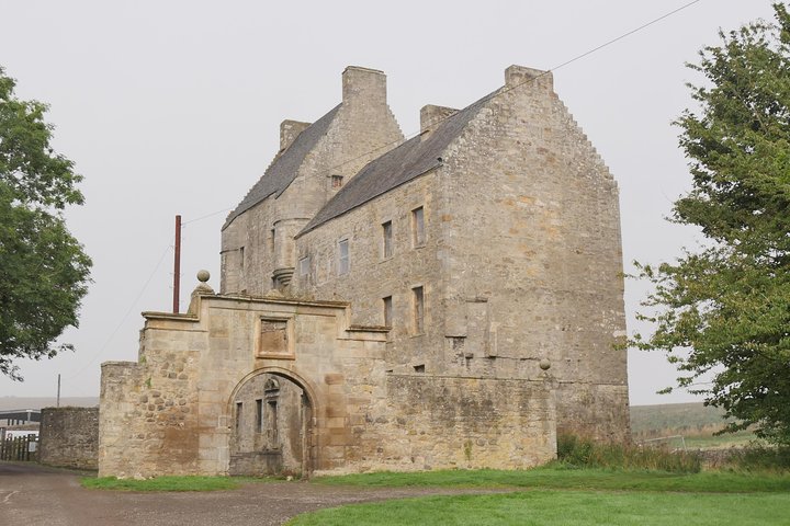 Lallybroch Outlander day tour - three Outlander castles tour  - Image 2