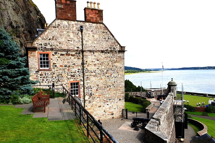 Loch Lomond, Dumbarton and Stirling Castle, Luxury Private Tour - Image 1