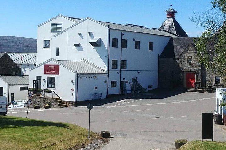 Meet Johnnie Walker - Private Whisky Tour - Cardhu, Cragganmore, Royal Lochnagar - Image 2
