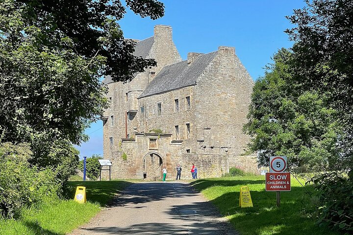 Outlander day tour of Lallybroch ,Versailles small group tour - Image 2