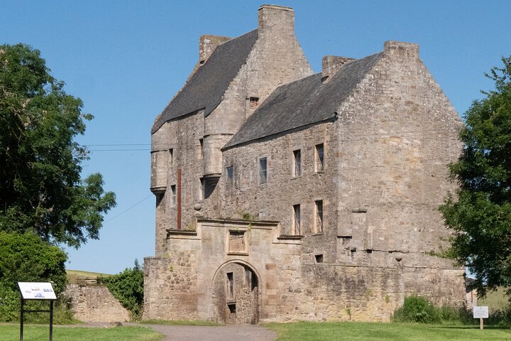 Outlander day tours Lallybroch and Castle Leoch from Edinburgh - Image 1