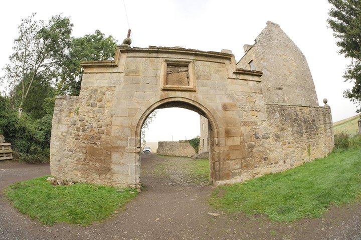 Outlander day tours Lallybroch and Castle Leoch from Edinburgh - Image 2
