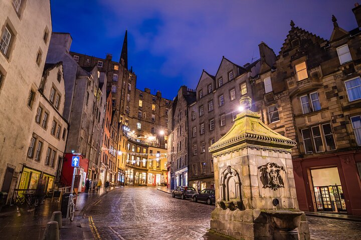 Private Edinburgh City Day Tour in Luxury MPV - Image 3