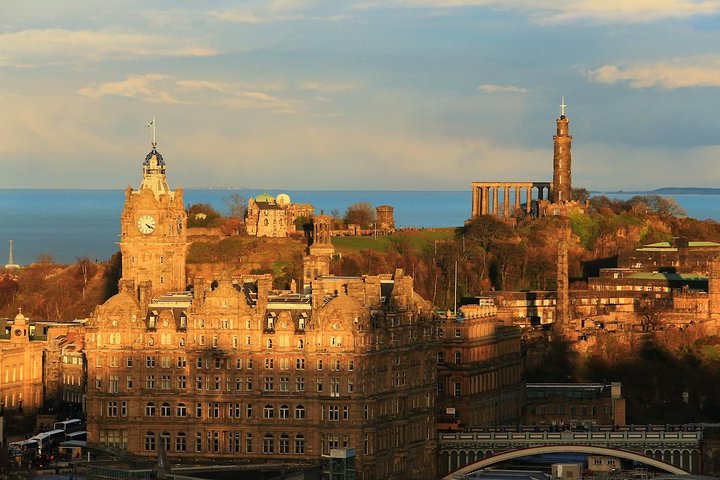 Private Edinburgh driving tour - Image 1