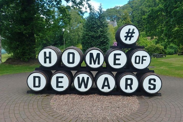 Private Highland Whisky, Stirling Castle and Linlithgow Palace Tour - Edinburgh - Image 4