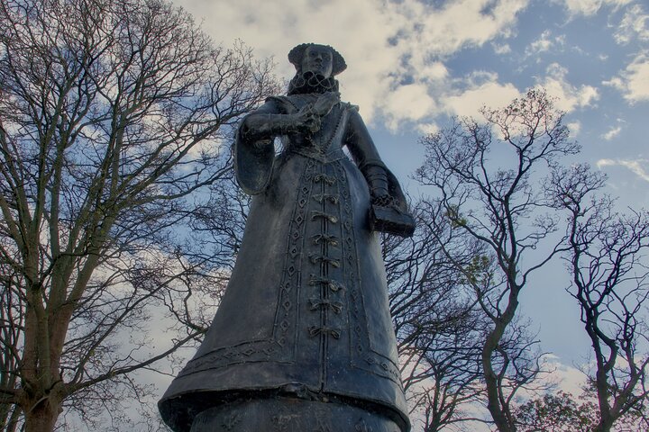 Private Mary Queen of Scots Day Tour in Luxury MPV from Edinburgh  - Image 3