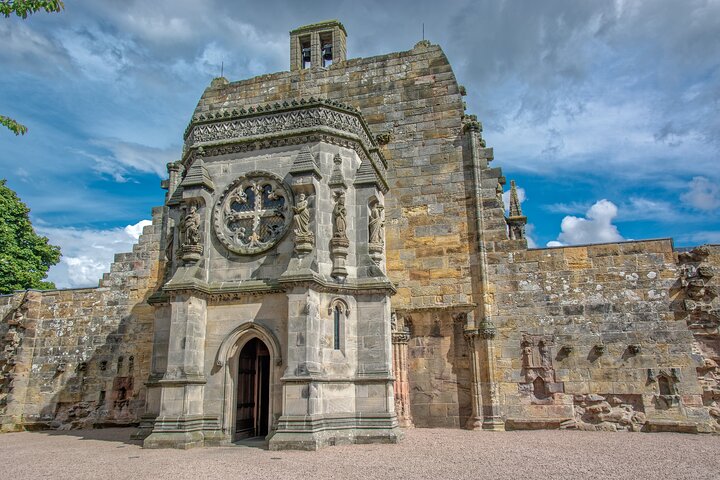 Private Rosslyn Chapel Day Tour in Luxury MPV from Edinburgh - Image 1