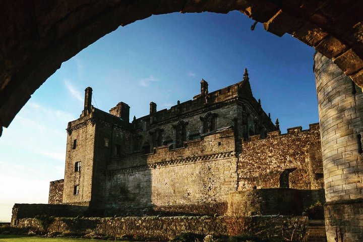 Private Tour Stirling Castle + Whiskey Distillery - Image 1