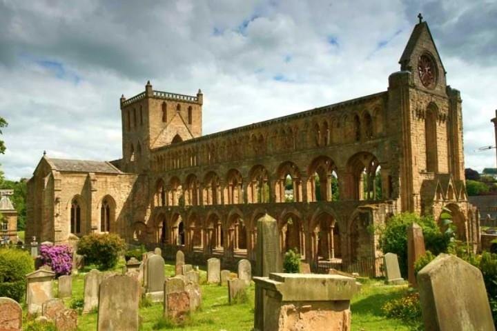 The Borders & Rosslyn Chapel Private Tour with Scottish Local - Image 5