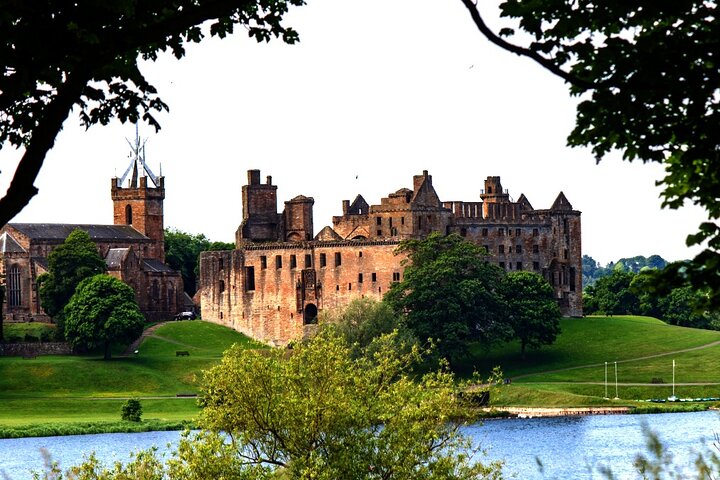 Wallace monument, Stirling Castle, Linlithgow Palace, Luxury MPV - Image 4