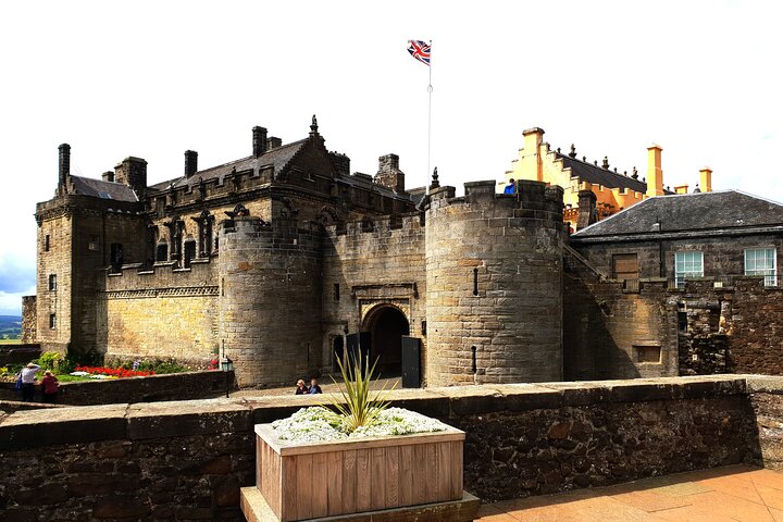 Wallace monument, Stirling Castle, Linlithgow Palace, Luxury MPV - Image 3