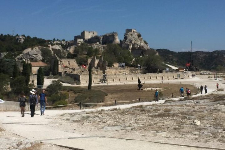 Arles & Les Baux de Provence Tour - Image 1