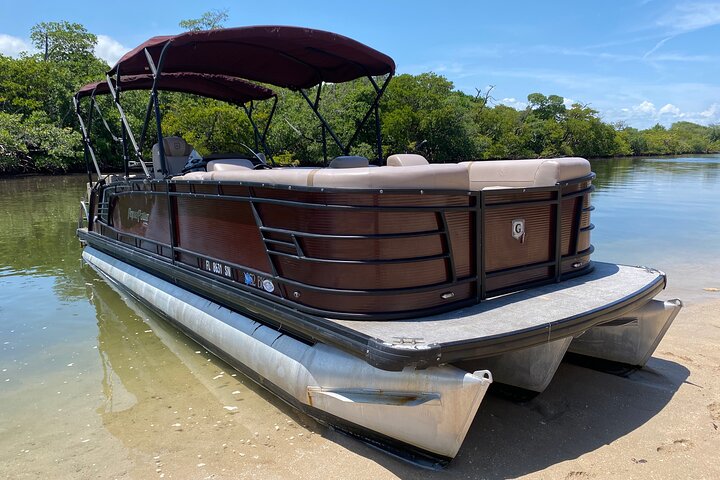 Half-Day Aqua Patio Rental in Fort Lauderdale 7 to 11 people - Image 1