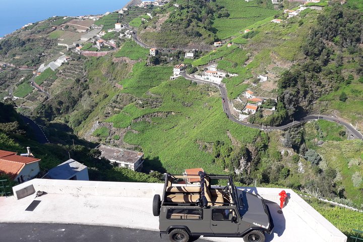 4x4 Safari Half day Poncha, Mountains, Vineyards and Cabo Girão Small group  - Image 4