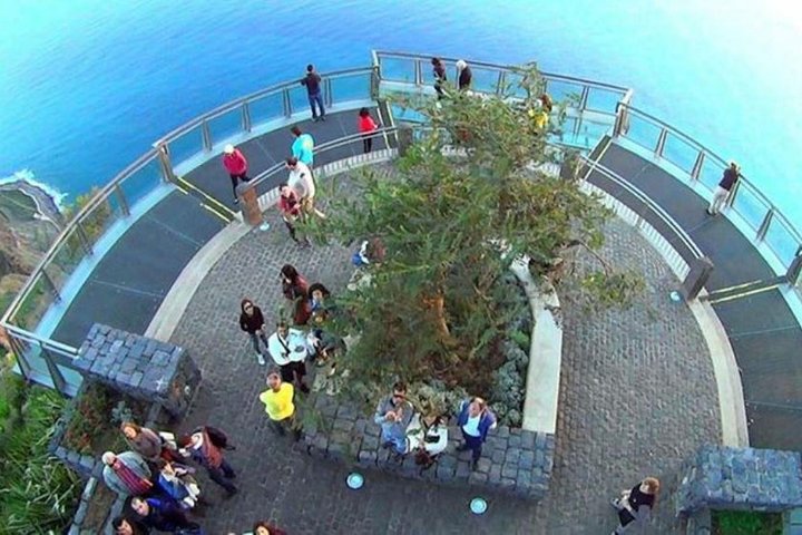 Amazing Skywalk, Cliff & Valleys in 4x4 Tour + Dolphins Watching - Image 4