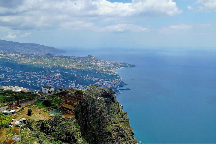 Cabo Girão (price per tukxi - up to 3 people) - Image 2