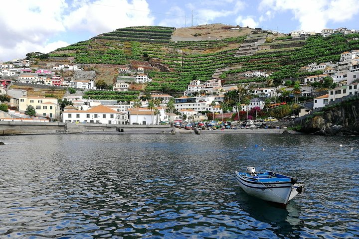 Câmara de Lobos (price per tukxi - up to 5 people) - Image 3