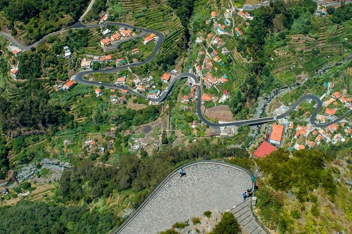 Curral das Freiras & Peaks 4WD Tour - Image 1