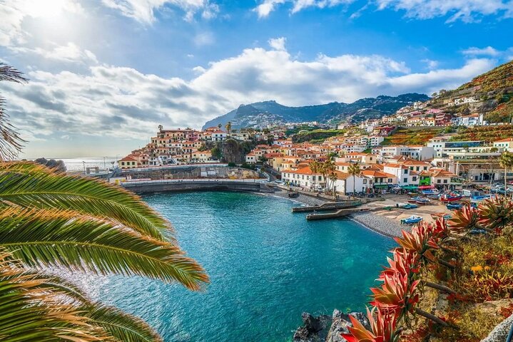 Funchal and South East Madeira highlights on a private 5-hour tour - Image 1