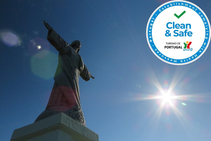 Madeira Highlights: Guided 4-Hour Tour from Funchal - Image 1