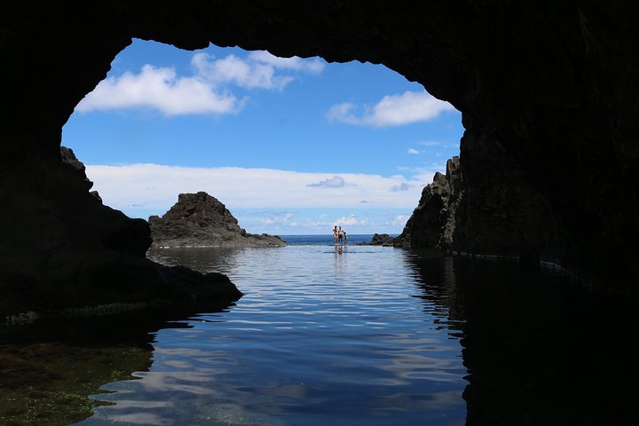 Northwest Terraces and Volcanic Pools 4x4 Full Day Tour - Image 3