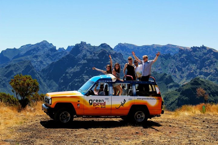 Northwest Terraces and Volcanic Pools 4x4 Full Day Tour - Image 2