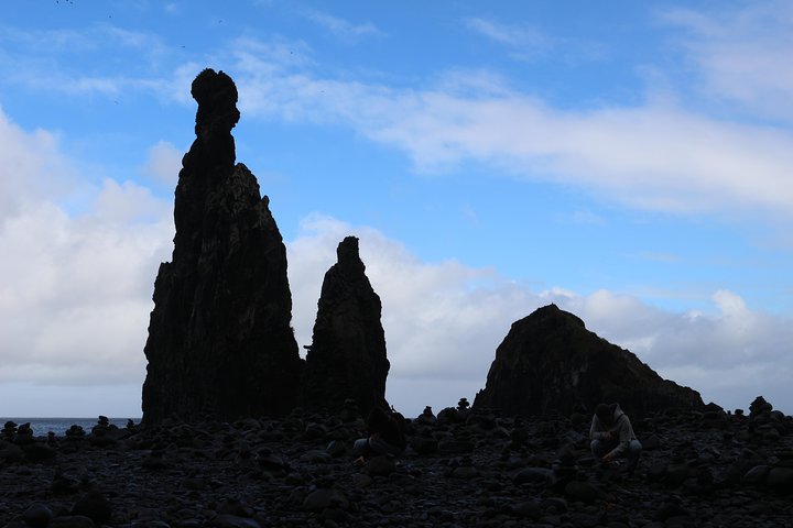Northwest Terraces and Volcanic Pools 4x4 Full Day Tour - Image 4