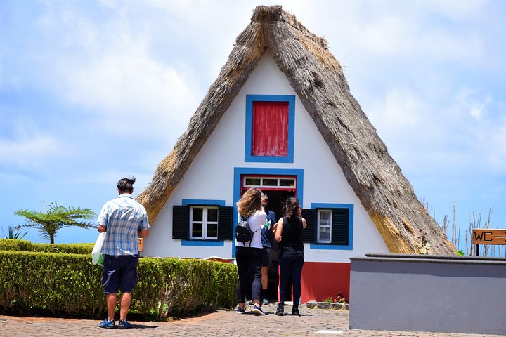 Santana / Typical Houses Tour - Image 3