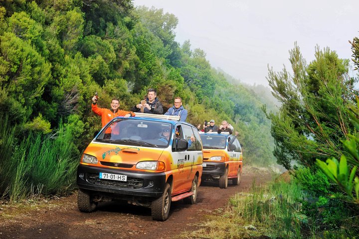 Sea Cliff & mountains Private 4x4 tour - Image 5