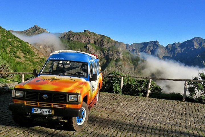 Sea Cliff & mountains Private 4x4 tour - Image 4