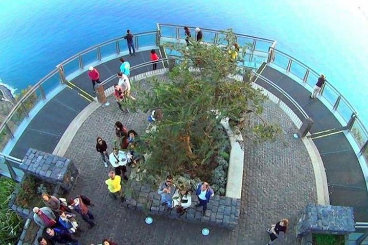 Skywalk, Fanal & Porto Moniz Pools Full day Tour in Open Roof 4x4 - Image 3