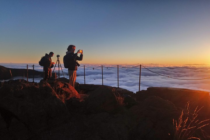 Sunrise Guided Hike PR1 Pico do Areeiro Pico Ruivo small group - Image 4