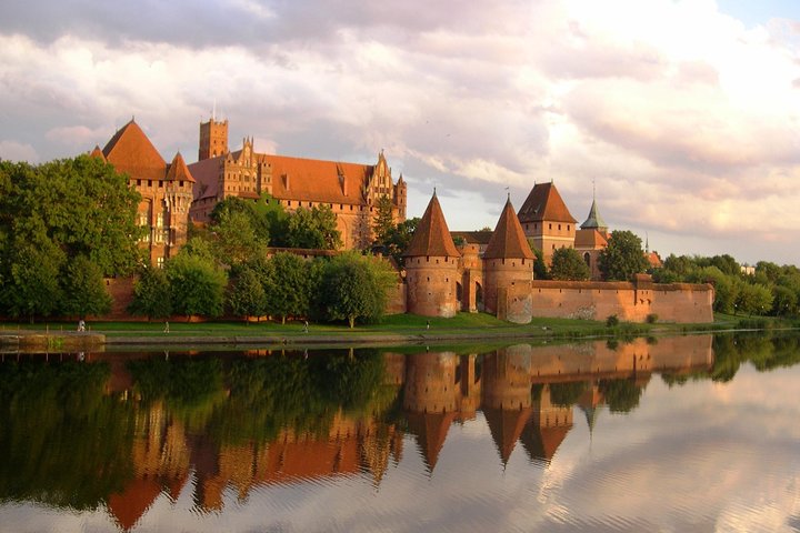 Full-Day Private Guided Tour to Stutthof Concentration Camp and Malbork Castle - Image 1