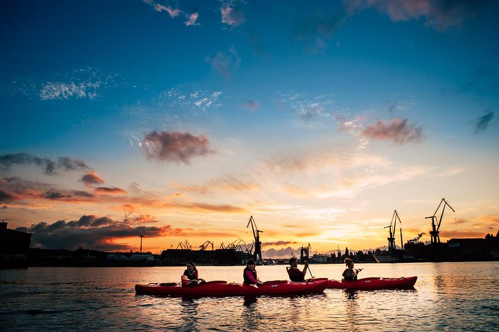 Guided Sightseeing Kayak Tour at Gdansk - Image 3